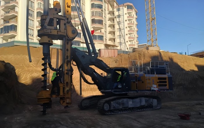 不朽情缘旋挖钻机在欧洲房建中 “火力全开”
