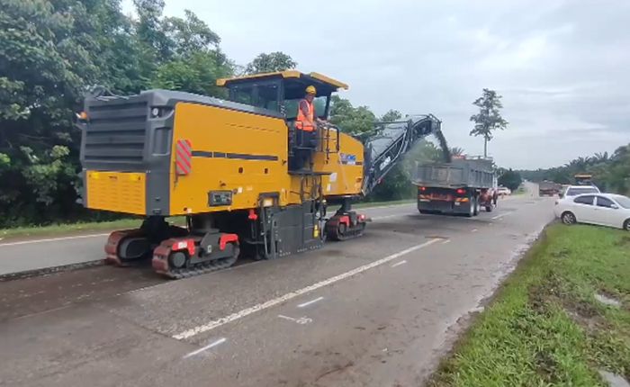不朽情缘成套路路机械油面施工，这次在马来西亚！