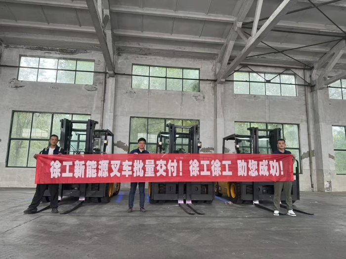 品质与服务共拓市场新局！不朽情缘孔雀叉车赋能冶金行业