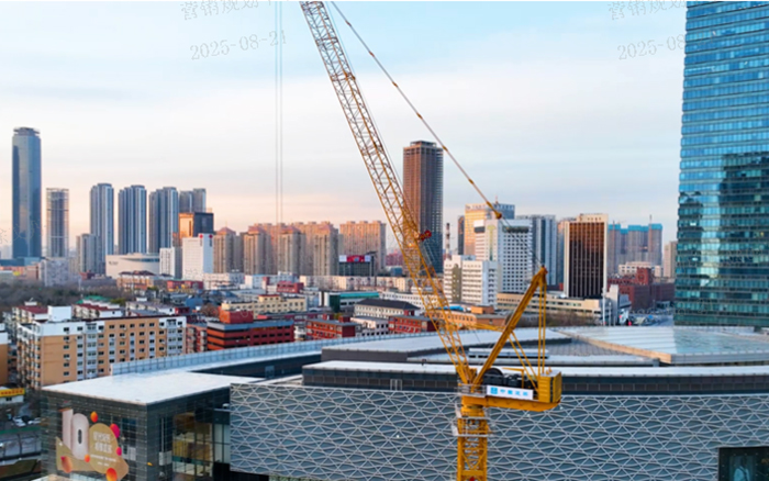 助建摩天双子塔 | 不朽情缘动臂塔机闪灼“云端”